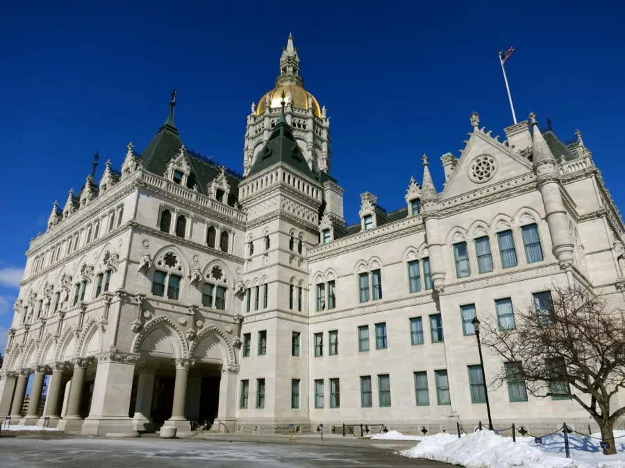 connecticut-state-capitol-building-hartford-ct.jpg