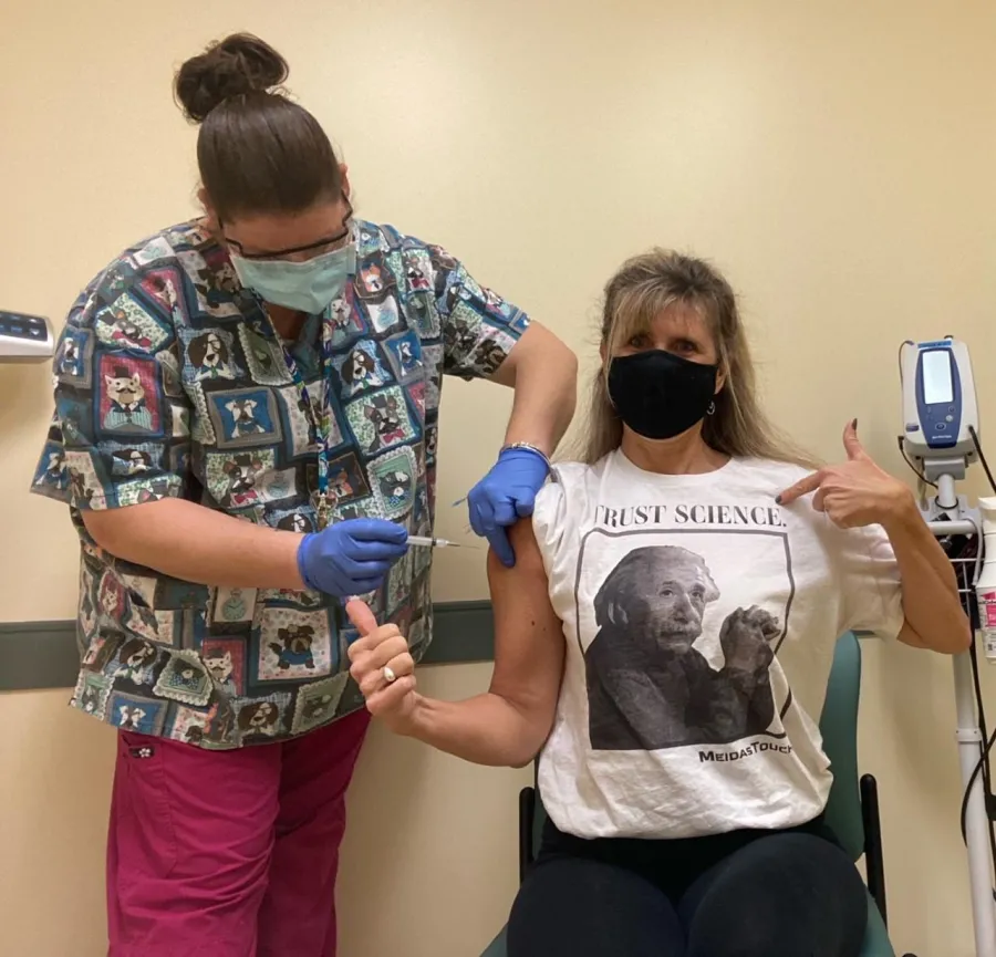 lori_tavares_rn_stonington_school_nurses.jpg